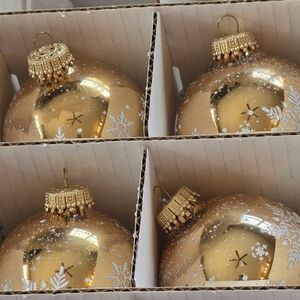 Krebs Gold Snowflake Glitter Christmas Ornaments Gold Crowns Set Of 4